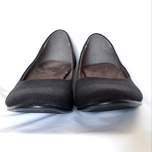 AEROSOLES Black Classic Heels Elegant Design Sz 9 EUC - Picture 6 of 9